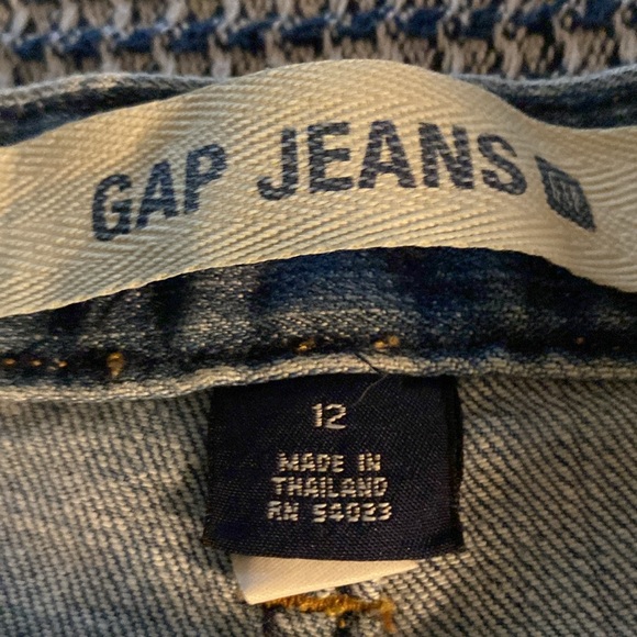 Gap Blue Jean Skirt, med blue color, size 12 - Picture 5 of 5